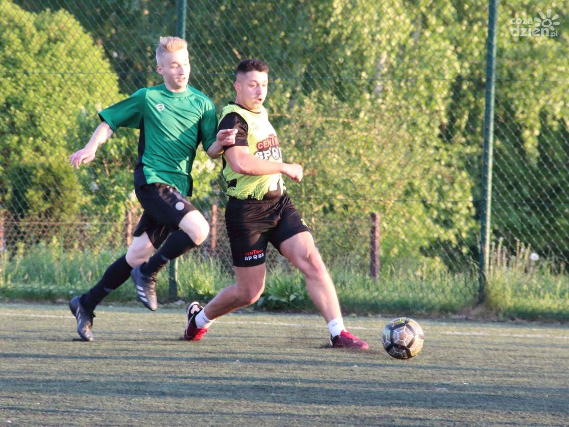 W Ostrowieckiej Piłkarskiej Lidze Firm bez większych zmian