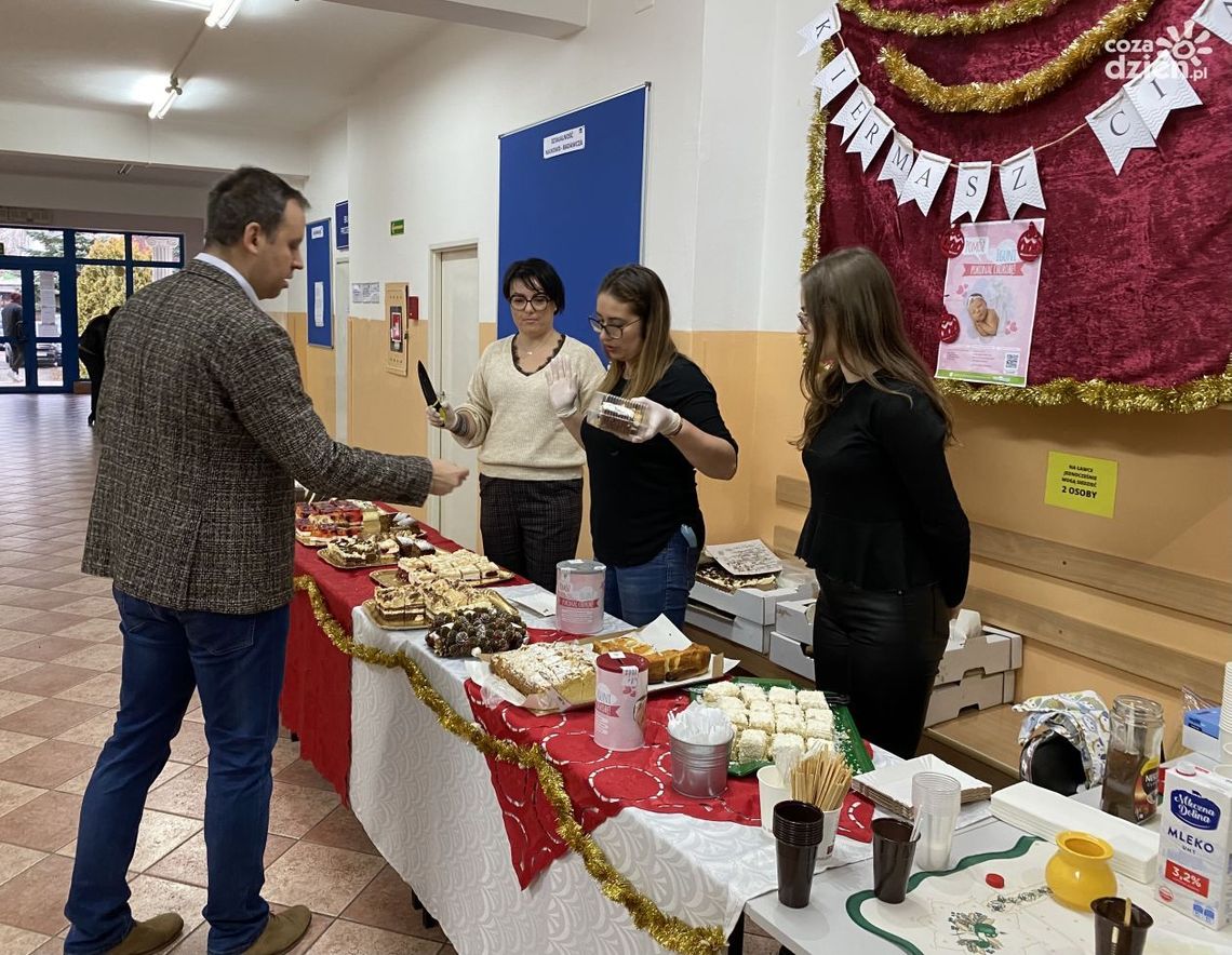 W ostrowieckiej uczelni odbędzie się świąteczny kiermasz ciast W ostrowieckiej uczelni odbędzie się świąteczny kiermasz ciast