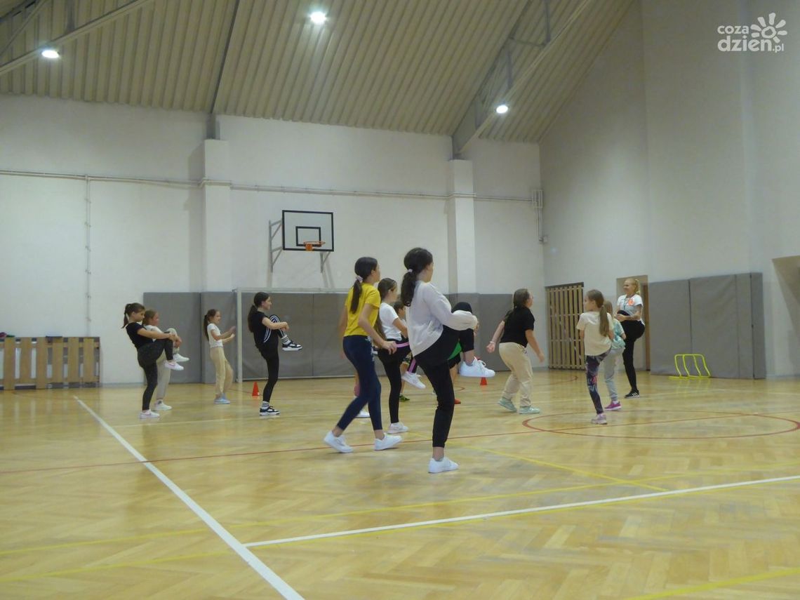 W Pierzchnicy rozpoczęły się zajęcia z rozwoju sportowego W Pierzchnicy rozpoczęły się zajęcia z rozwoju sportowego