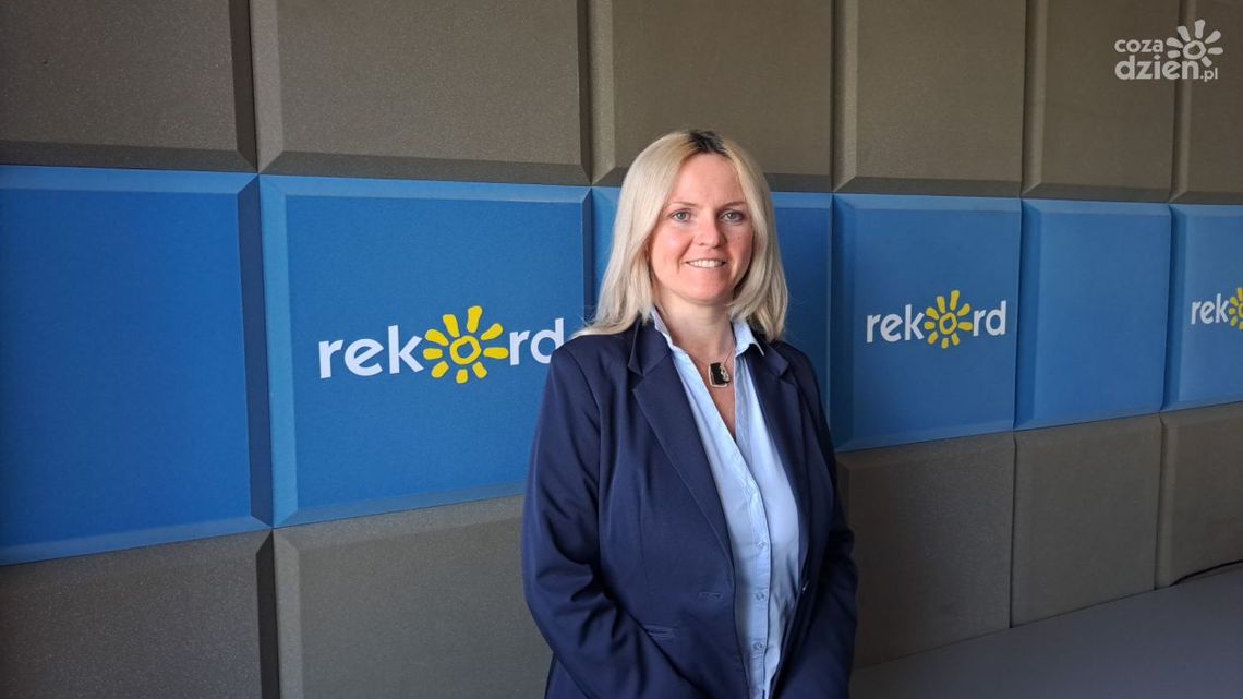 W.Rogala-Mazur: Ćmielowski Dom Kultury organizuje nie tylko imprezy kulturalne, włącza się też w akcje charytatywne W.Rogala-Mazur: Ćmielowski Dom Kultury organizuje nie tylko imprezy kulturalne, włącza się też w akcje charytatywne