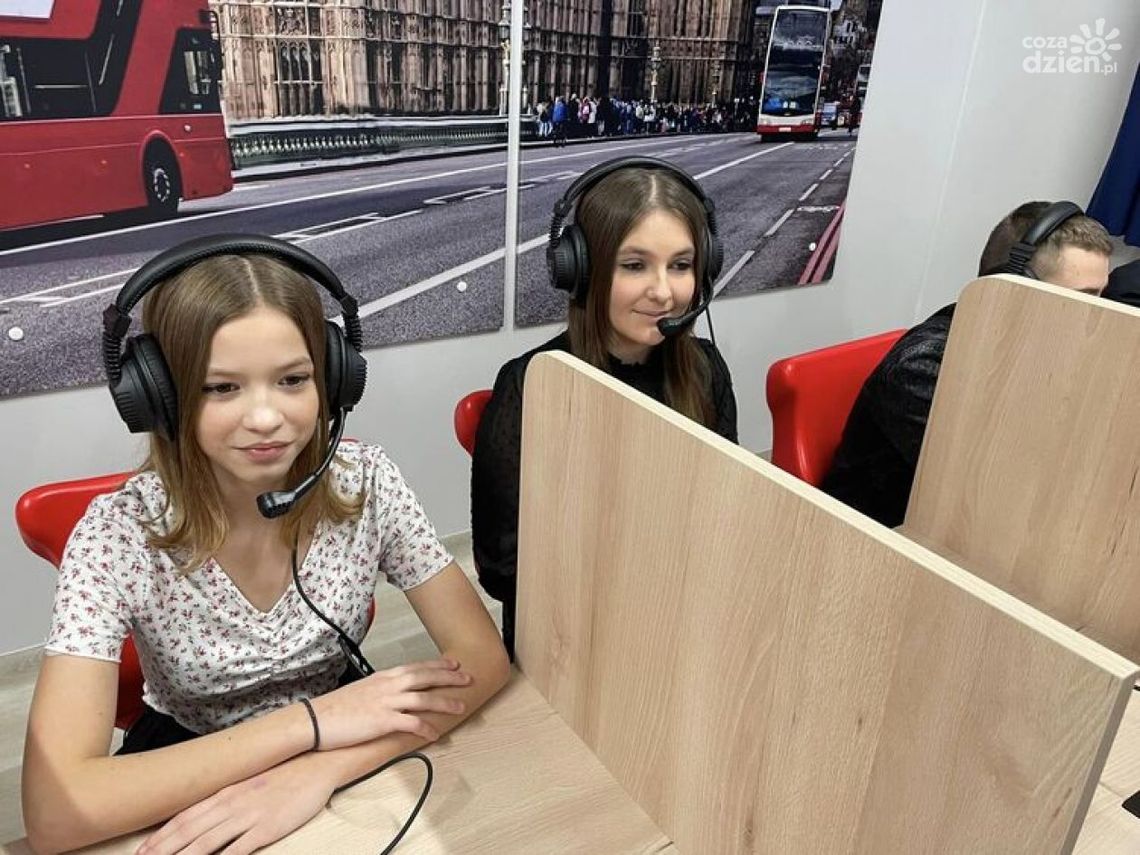 W Starachowicach otwarta została nowoczesna sala językowa W Starachowicach otwarta została nowoczesna sala językowa