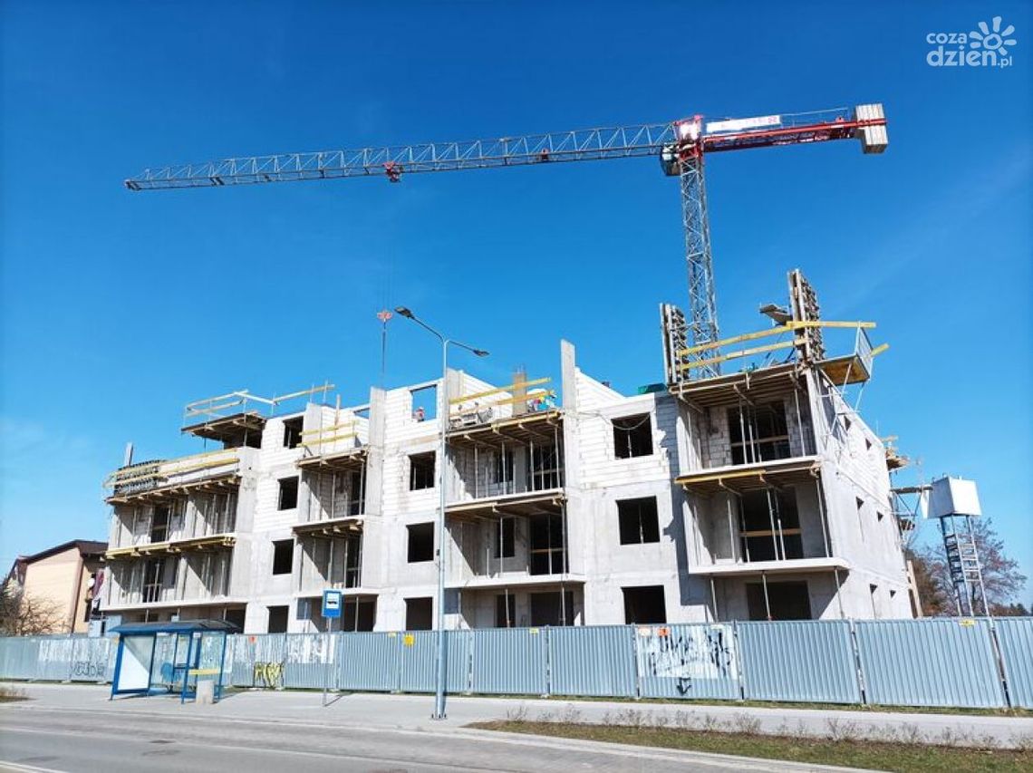 W Starachowicach powstają kolejne  mieszkania komunalne 