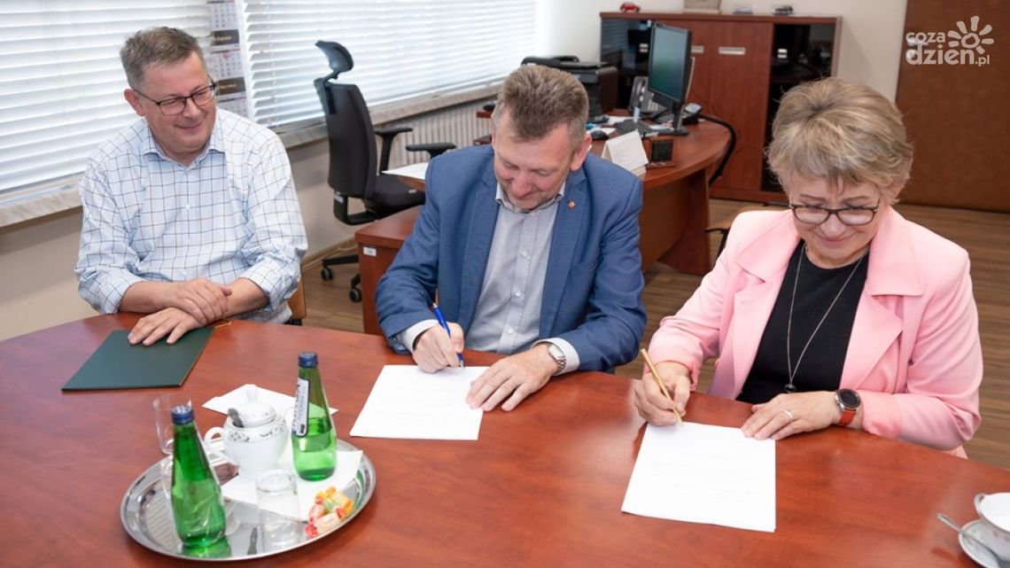 W stronę lepszego poznania lokalnego rynku pracy. Zawarcie porozumienia z Wyższą Szkołą Administracji Publicznej na prowadzenie badań W stronę lepszego poznania lokalnego rynku pracy. Zawarcie porozumienia z Wyższą Szkołą Administracji Publicznej na prowadzenie badań