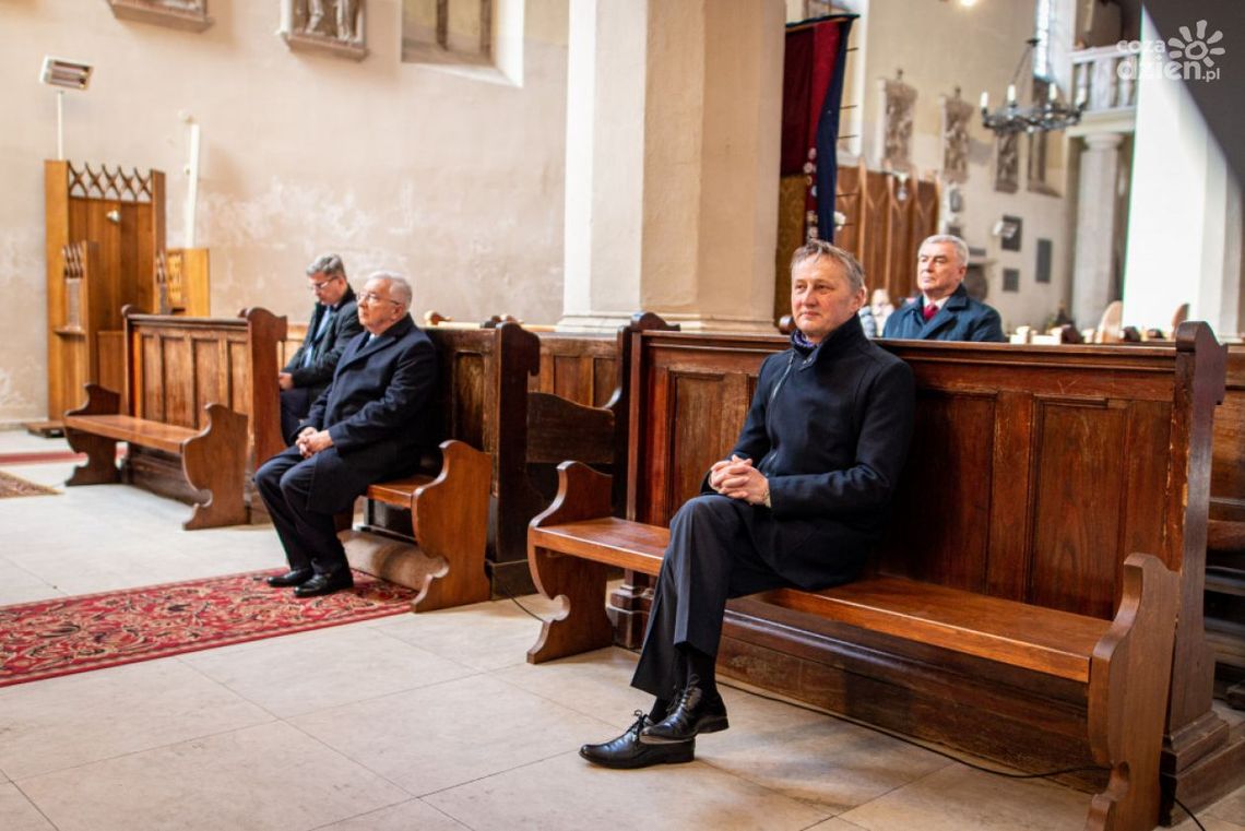 W święto Chrztu Polski. Msza w intencji ojczyzny W święto Chrztu Polski. Msza w intencji ojczyzny