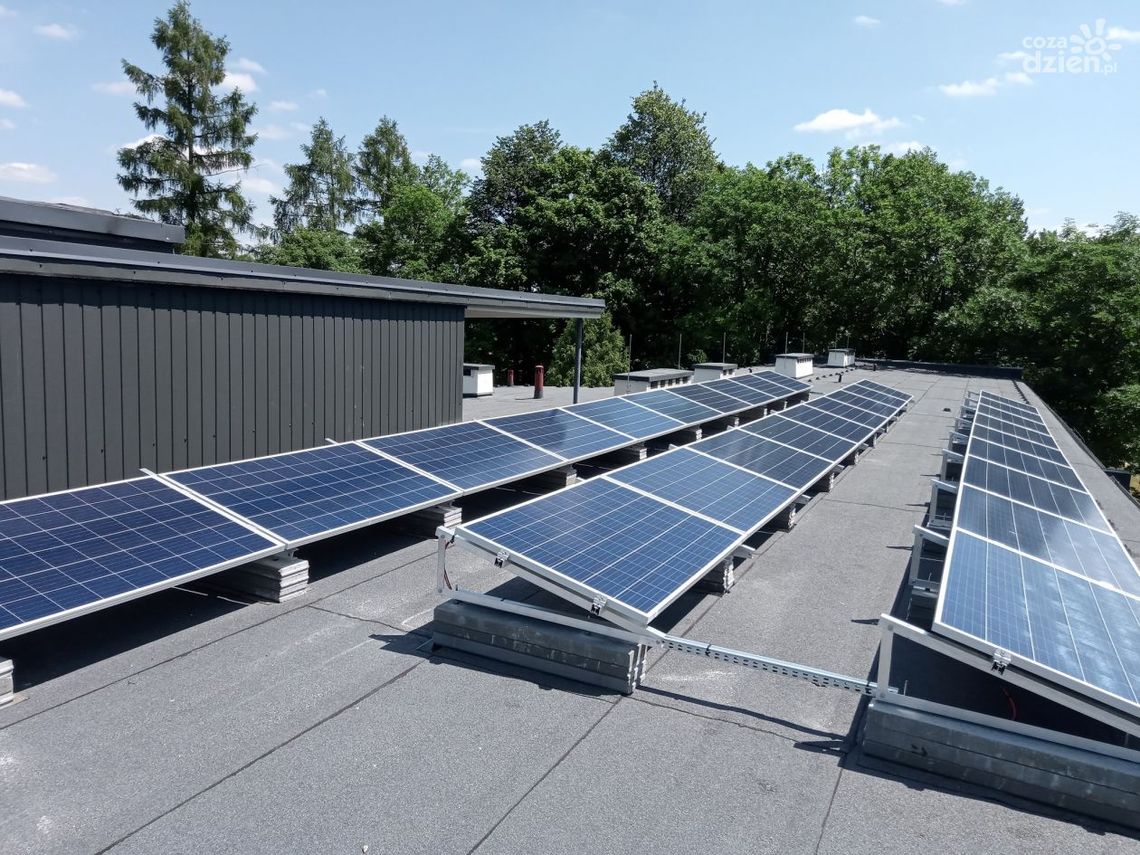 Wakacyjne remonty w ćmielowskich szkołach Wakacyjne remonty w ćmielowskich szkołach