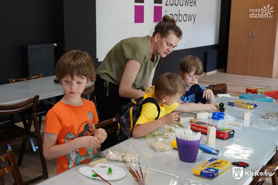 Wakacyjne warsztaty w Muzeum Zabawek i Zabawy Wakacyjne warsztaty w Muzeum Zabawek i Zabawy