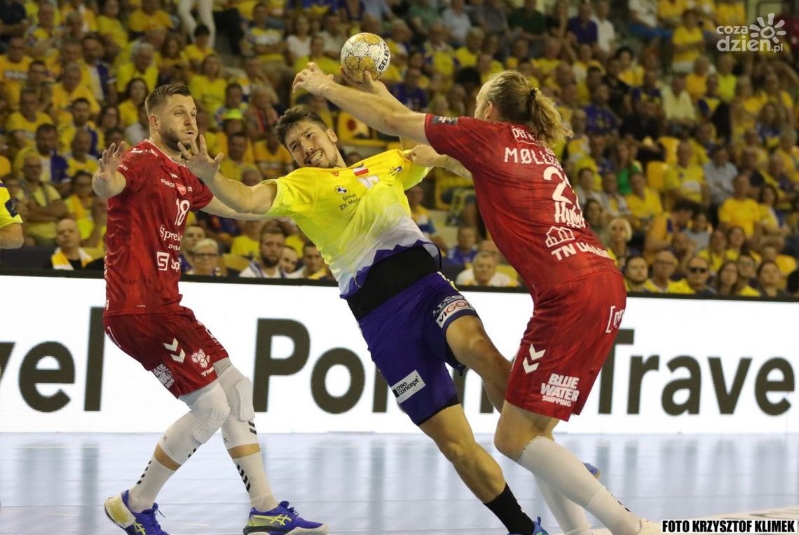 Walka Goliata z Goliatem, czyli Industria Kielce kontra Paris Saint-Germain. Walka Goliata z Goliatem, czyli Industria Kielce kontra Paris Saint-Germain.