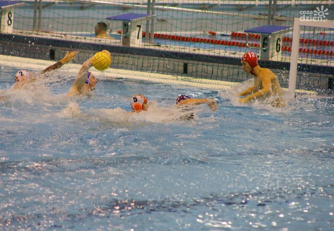 Waterpoliści KSZO walczyli do ostatnich sekund Waterpoliści KSZO walczyli do ostatnich sekund