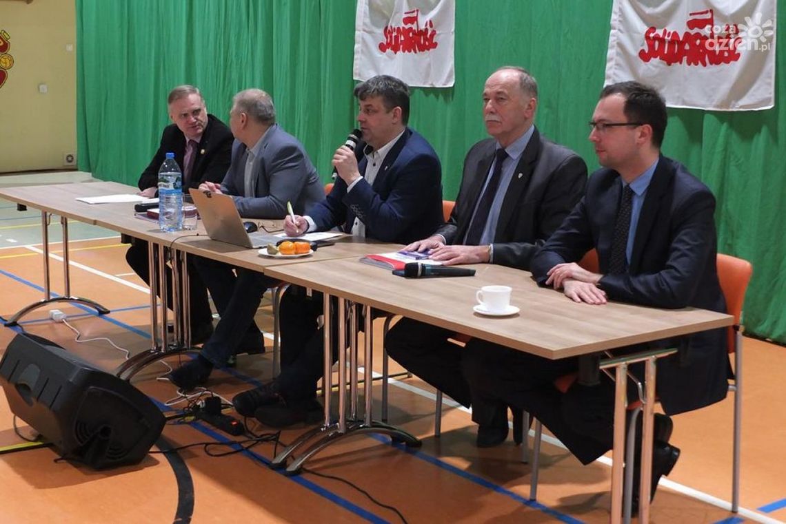 Wcześniejsze emerytury dla nauczycieli powstrzymają zapowiadane zwolnienia Wcześniejsze emerytury dla nauczycieli powstrzymają zapowiadane zwolnienia