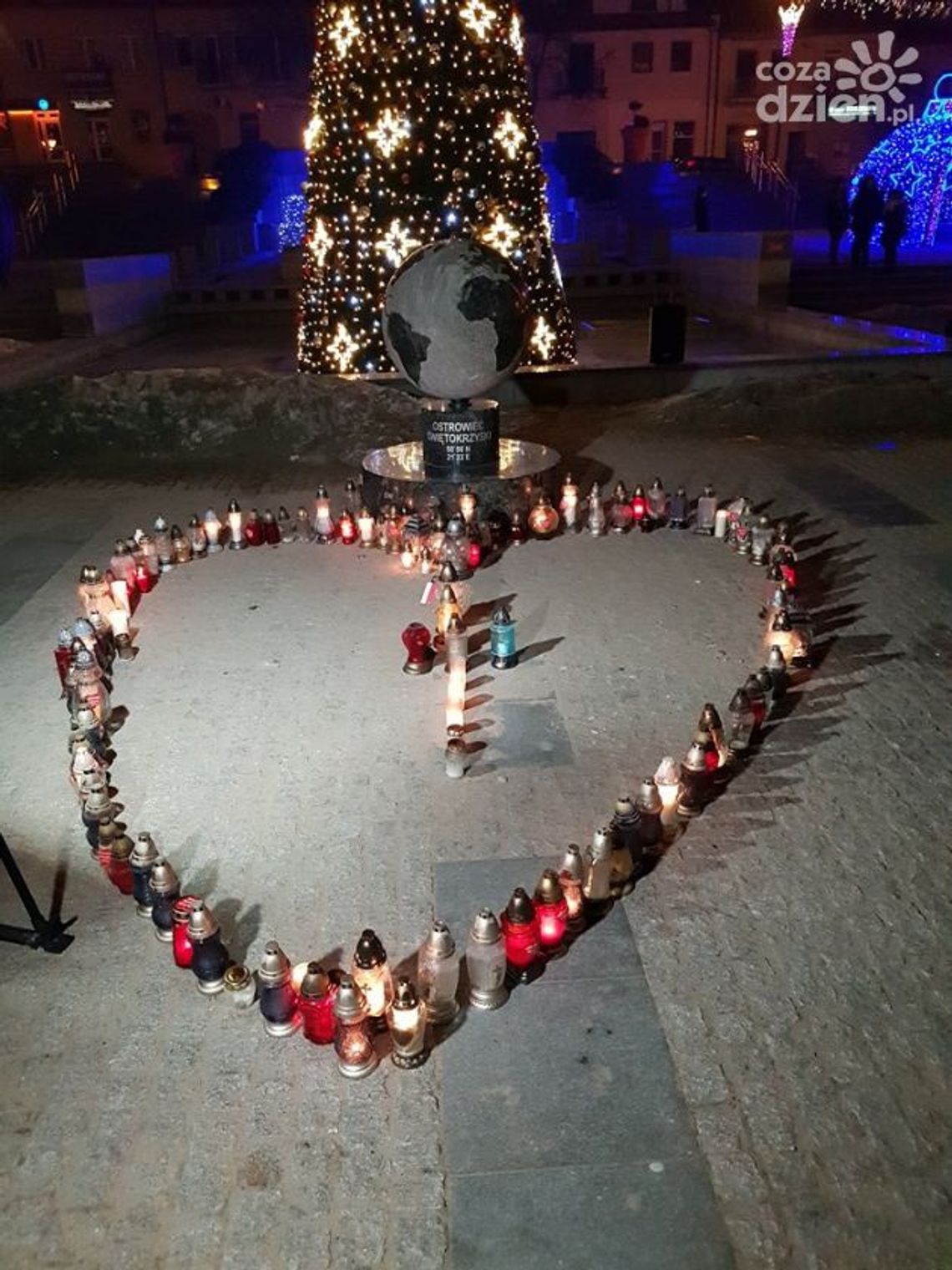 Wczoraj światełko, dziś nabożeństwo Wczoraj światełko, dziś nabożeństwo