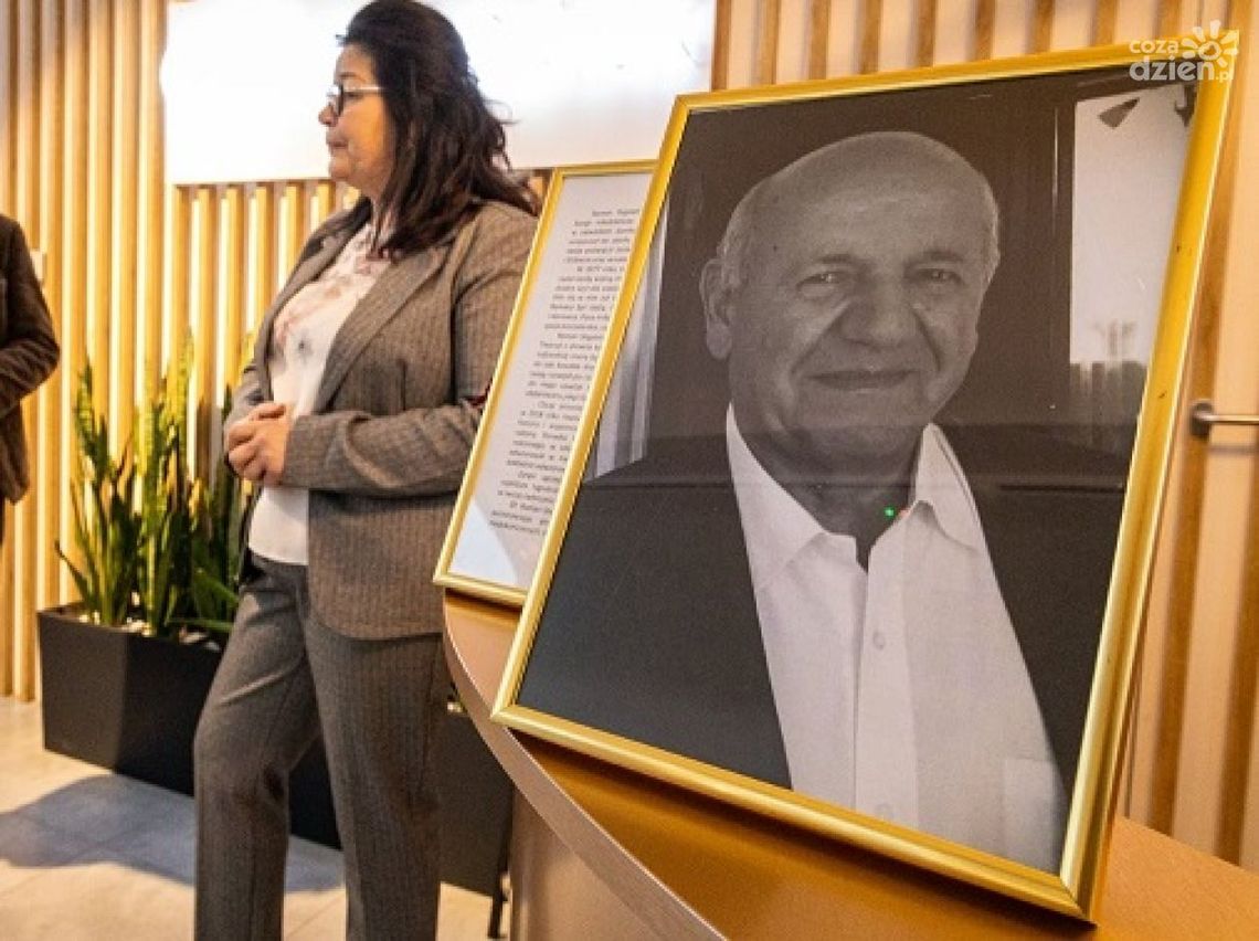 Wernisaż upamiętniający twórczość Romana Stępnia Wernisaż upamiętniający twórczość Romana Stępnia