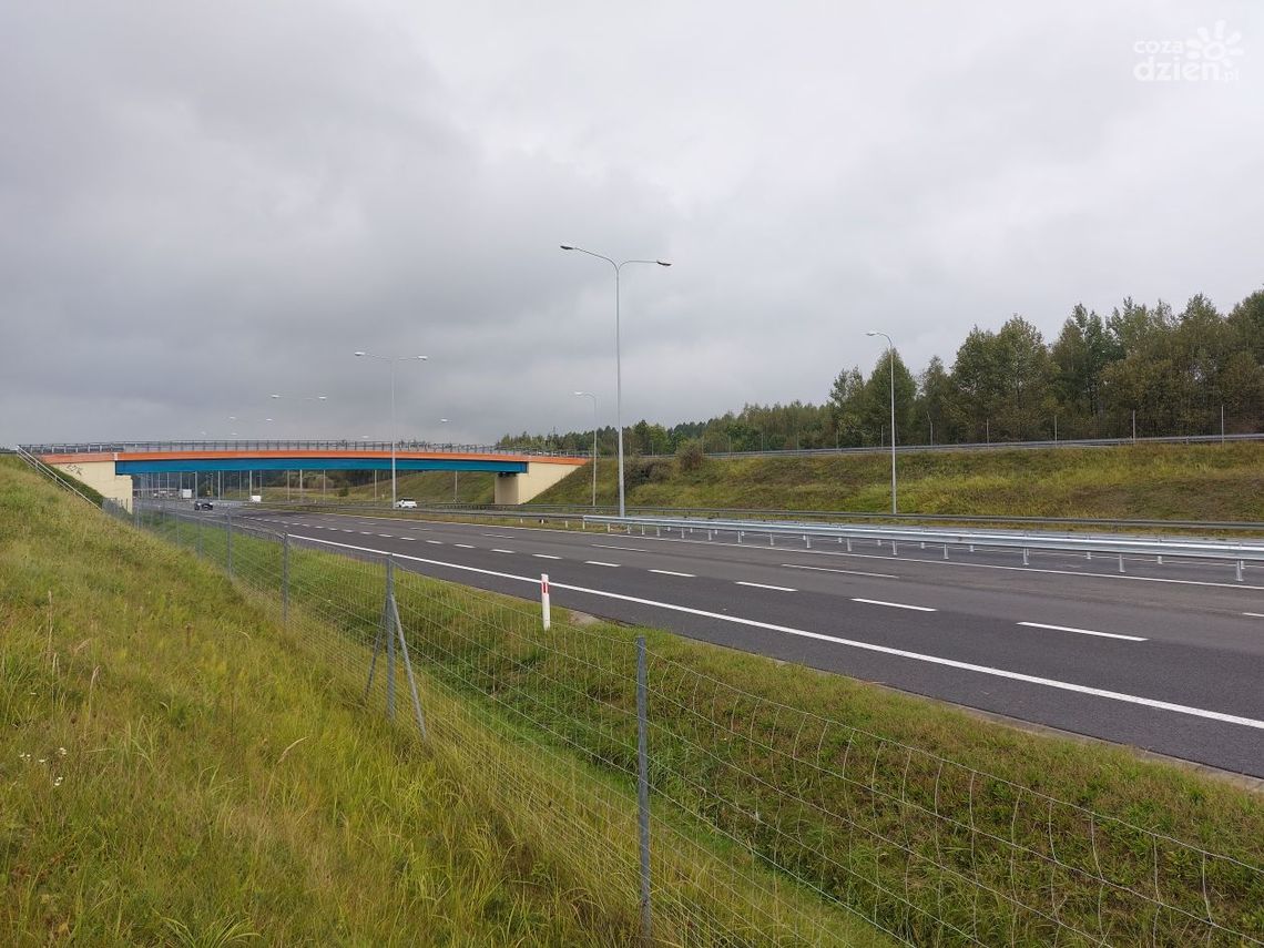 Wiadukt nad S7 w Kajetanowie ponownie otwarty dla ruchu Wiadukt nad S7 w Kajetanowie ponownie otwarty dla ruchu
