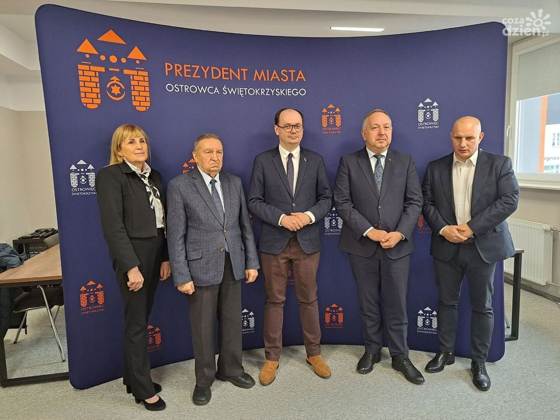 Wiceminister Gajewski rozmawiał z urzędnikami i samorządowcami o programach swojego resortu Wiceminister Gajewski rozmawiał z urzędnikami i samorządowcami o programach swojego resortu