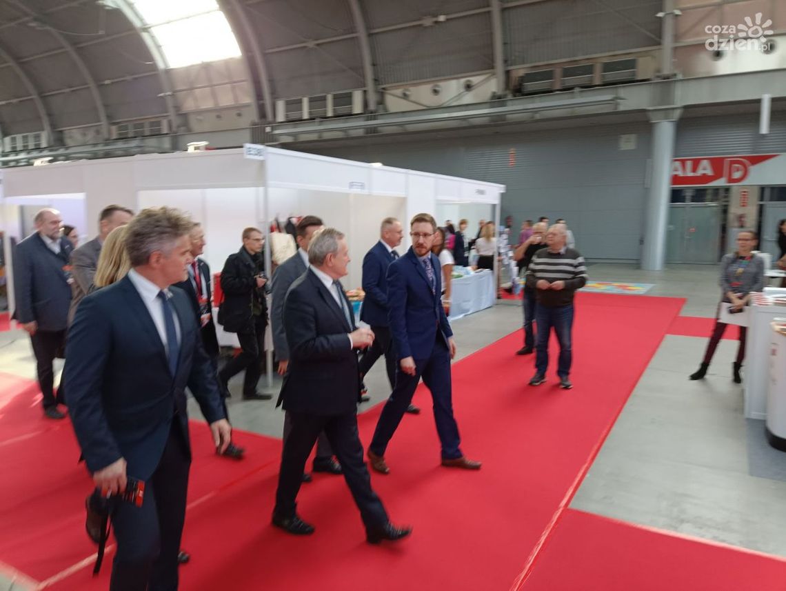 Wicepremier Piotr Gliński gościem targów NGO EXPO Wicepremier Piotr Gliński gościem targów NGO EXPO