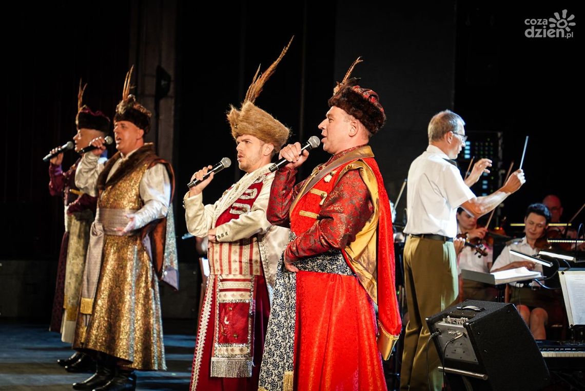 Widowisko pełne szlagierów Widowisko pełne szlagierów