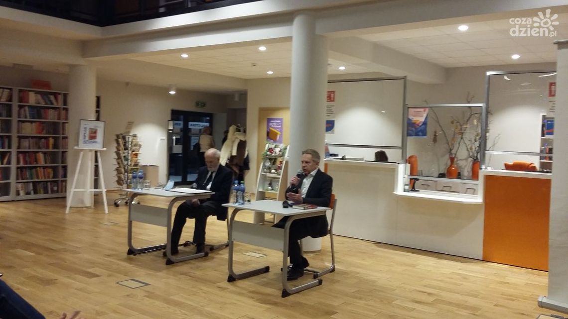 Wieczór autorski z moralnym przesłaniem Wieczór autorski z moralnym przesłaniem