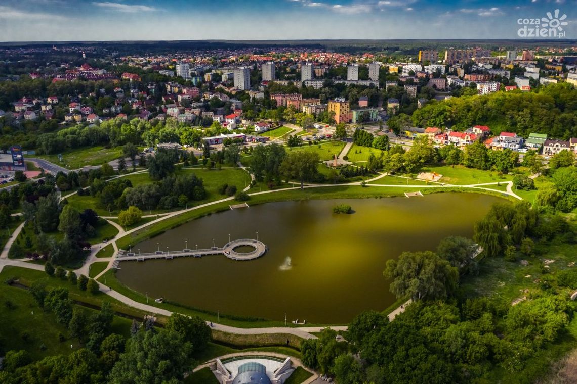 Większą dbałość o tereny zielone zapowiadają w powiecie ostrowieckim Większą dbałość o tereny zielone zapowiadają w powiecie ostrowieckim