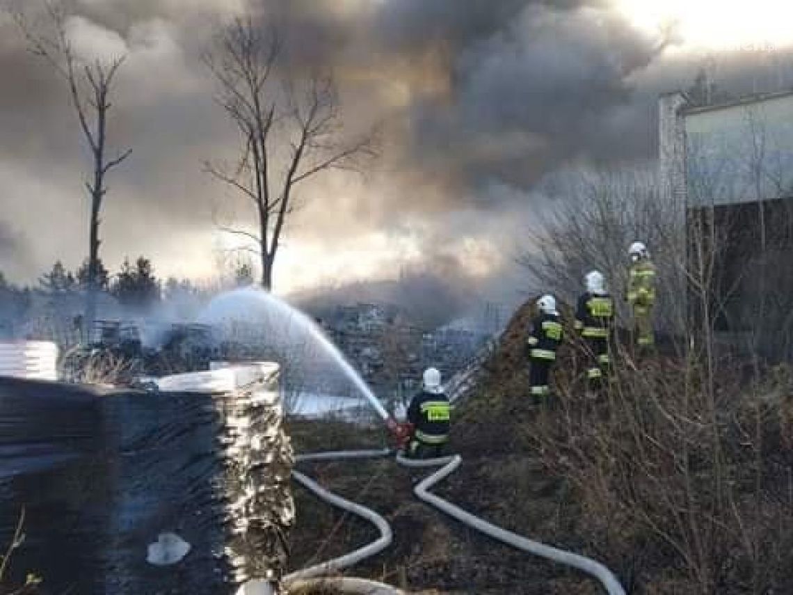 Wielki pożar w podkieleckich Nowinach Wielki pożar w podkieleckich Nowinach