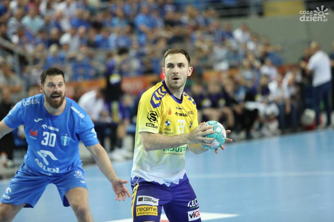 Wielkie emocje i porażka Industrii. Za nami pierwsze finałowe starcie ORLEN Superligi Wielkie emocje i porażka Industrii. Za nami pierwsze finałowe starcie ORLEN Superligi