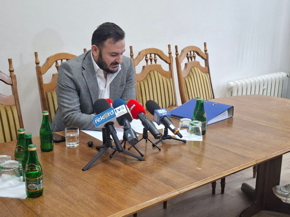 Wiemy nad czym będą debatować radni na sesji Rady Miasta. W planie obrad m.in. bezpieczeństwo w szkołach i poszerzenie granic Kielc Wiemy nad czym będą debatować radni na sesji Rady Miasta. W planie obrad m.in. bezpieczeństwo w szkołach i poszerzenie granic Kielc