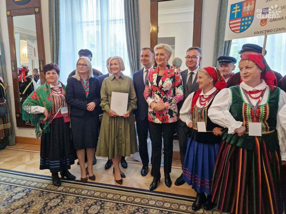 Wieniec gminy Bieliny na Dożynkach Prezydenckich Wieniec gminy Bieliny na Dożynkach Prezydenckich