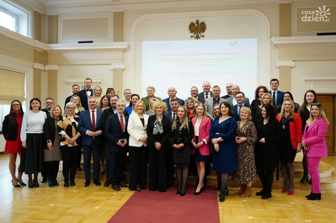 Wirtualna Rzeczywistość dla seniorów Wirtualna Rzeczywistość dla seniorów