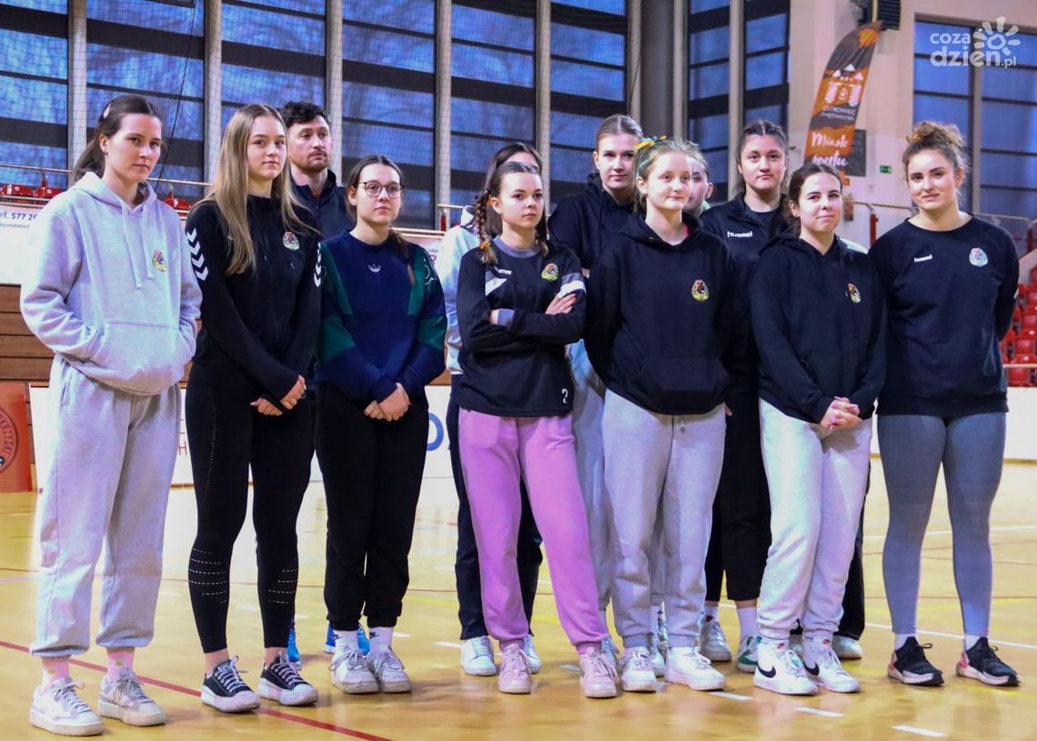 Własna hala nie pomogła - juniorki KSZO SMS odpadają z Mistrzostw Polski Własna hala nie pomogła - juniorki KSZO SMS odpadają z Mistrzostw Polski