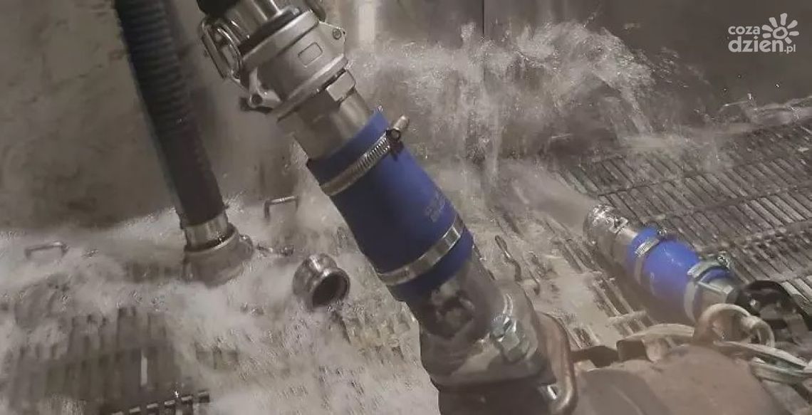 Wodne czyszczenie filtrów DPF – dlaczego warto i jak przebiega?