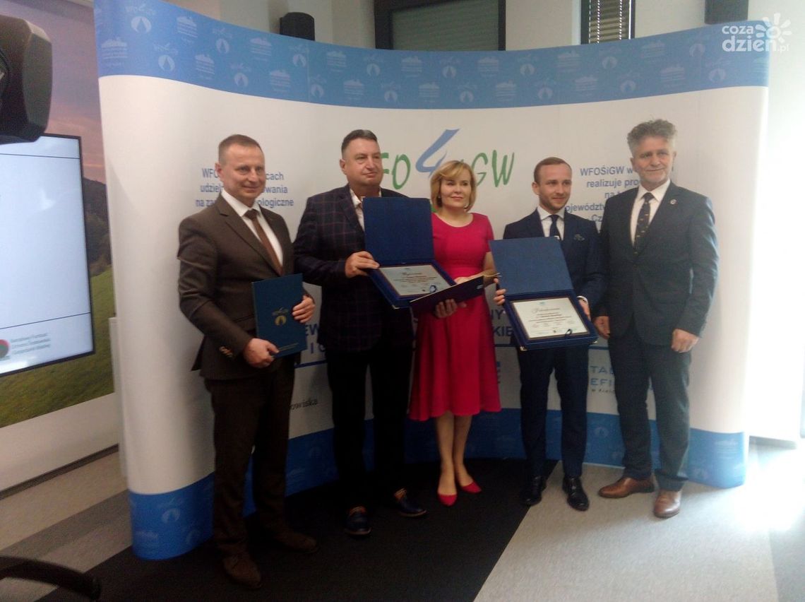 Województwo świętokrzyskie liderem programu „Czyste Powietrze”. Dziś podpisano kolejną umowę Województwo świętokrzyskie liderem programu „Czyste Powietrze”. Dziś podpisano kolejną umowę