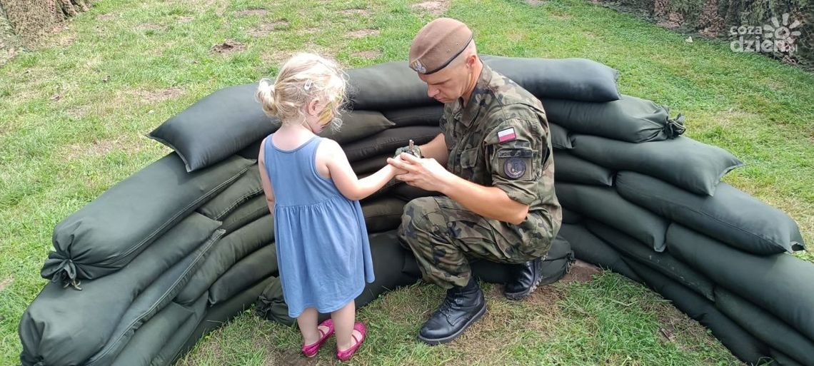 Wojsko pokaże sprzęt i umiejętności podczas ostrowieckiego pikniku patriotycznego Wojsko pokaże sprzęt i umiejętności podczas ostrowieckiego pikniku patriotycznego