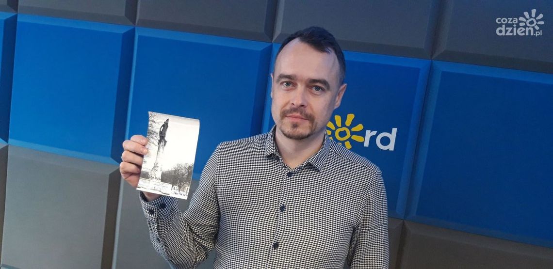 Wojtek Mazan: Poszukuję amatorskich zdjęć pomnika Wojtek Mazan: Poszukuję amatorskich zdjęć pomnika