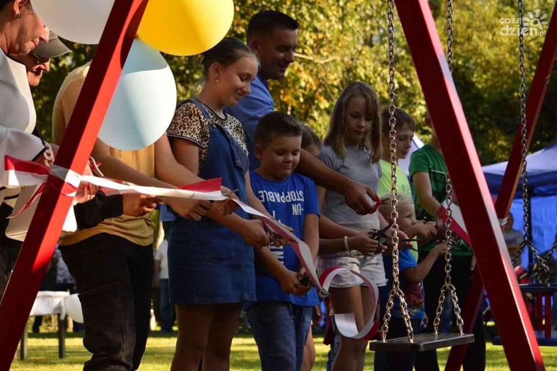 Wola Grójecka ma plac zabaw. Powstał dzięki mieszkańcom! Wola Grójecka ma plac zabaw. Powstał dzięki mieszkańcom!