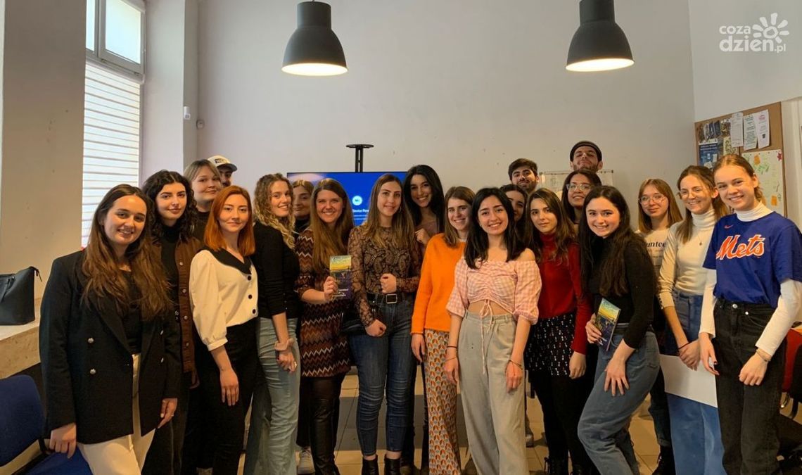 Wolontariusze z różnych stron świata w Kielcach Wolontariusze z różnych stron świata w Kielcach