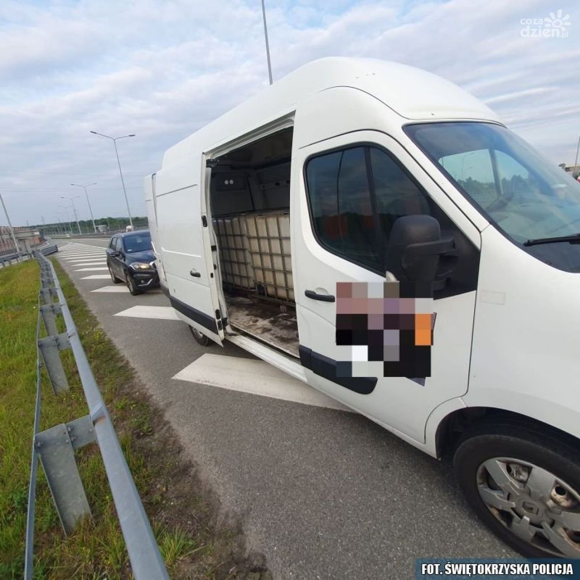 Wpadł bo zmieniał tablice rejestracyjne na MOP-ie Wpadł bo zmieniał tablice rejestracyjne na MOP-ie