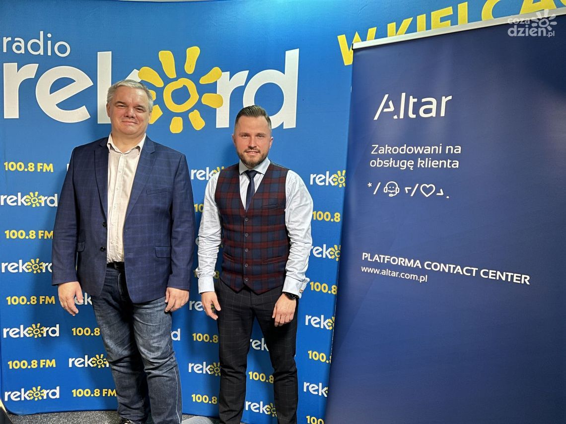 Wprowadzanie zaawansowanych technologii pomaga przenieść biznes na wyższy poziom Wprowadzanie zaawansowanych technologii pomaga przenieść biznes na wyższy poziom