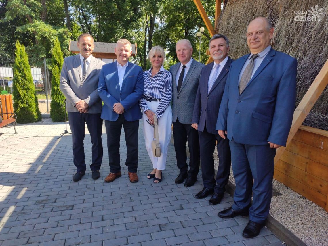 Wsparcie dla gmin popegeerowskich dla powiatu ostrowieckiego Wsparcie dla gmin popegeerowskich dla powiatu ostrowieckiego