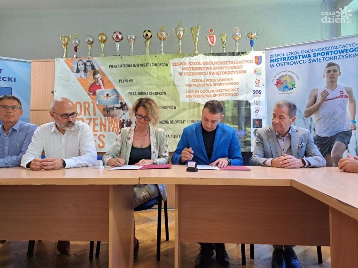 Współpraca między ostrowiecką szkołą sportową a KSZO sformalizowana