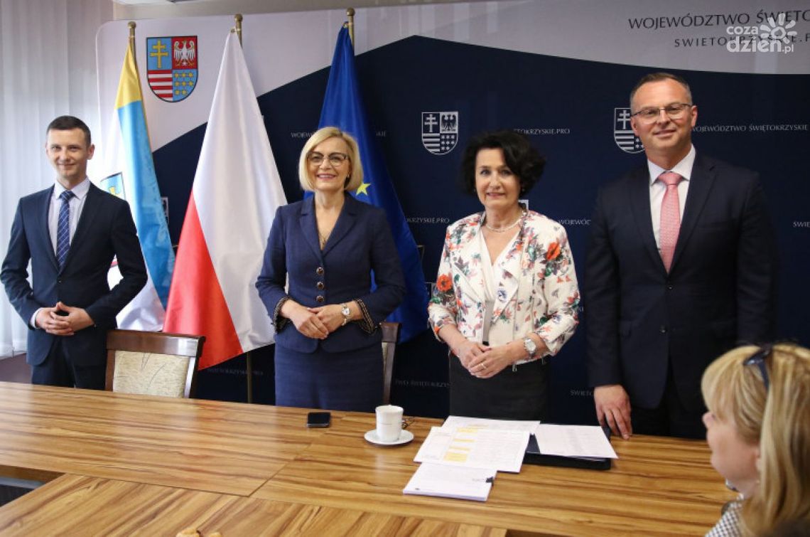 Współpraca na rzecz rozwoju organizacji pozarządowych Współpraca na rzecz rozwoju organizacji pozarządowych