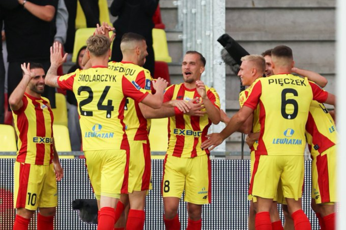 Wybitna skuteczność i zwycięstwo w „Świętej Wojnie”! Radomiak Radom 0:2 Korona Kielce Wybitna skuteczność i zwycięstwo w „Świętej Wojnie”! Radomiak Radom 0:2 Korona Kielce