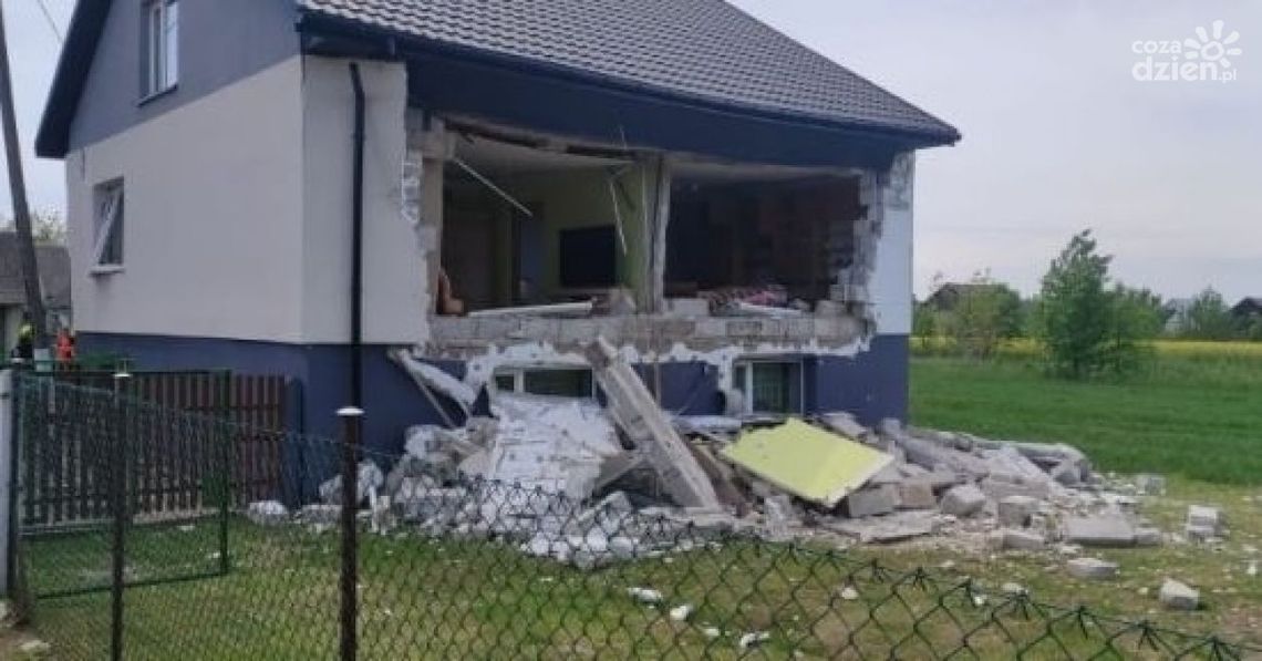 Wybuch butli z gazem, uszkodzone dwie ściany budynku Wybuch butli z gazem, uszkodzone dwie ściany budynku