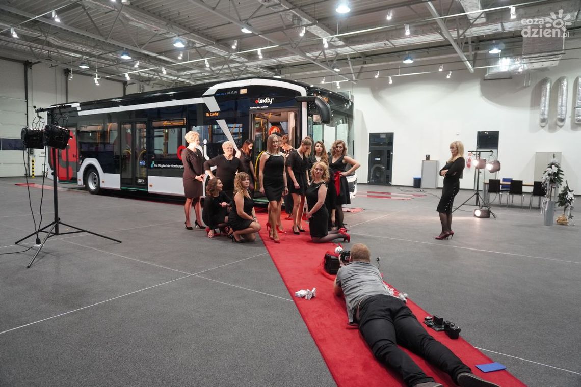 Wyjątkowa sesja kobiet z MAN Bus Starachowice Wyjątkowa sesja kobiet z MAN Bus Starachowice