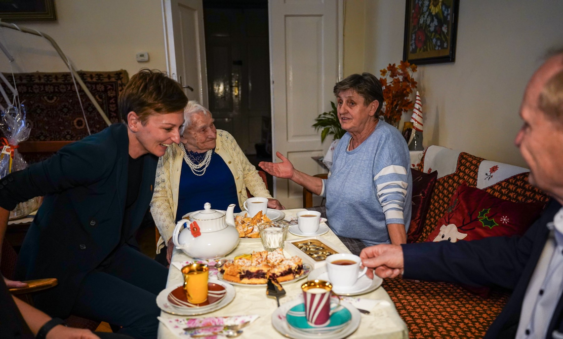 Wyjątkowe urodziny w Kielcach: Pani Halina Barańska skończyła 100 lat, a Pani Alina Jagiełło 103 lata