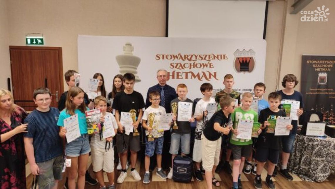 Wyniki XIV Grand Prix Gór Świętokrzyskich "Szachy dla wszystkich - Poznajemy Krzemionki" Wyniki XIV Grand Prix Gór Świętokrzyskich "Szachy dla wszystkich - Poznajemy Krzemionki"