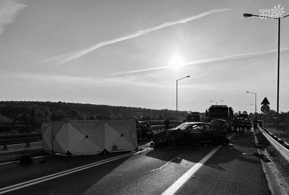 Wypadek w Boksycce. Prokuratura musi od nowa postawić zarzuty kierowcy 