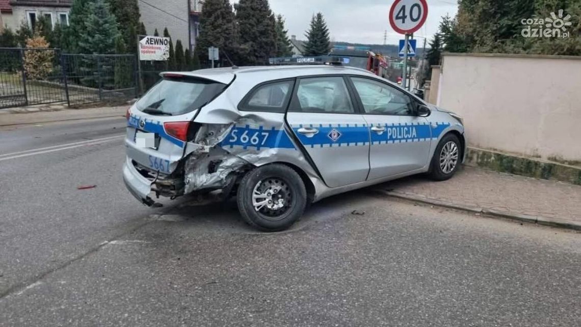 Wypadek z udziałem radiowozu Wypadek z udziałem radiowozu