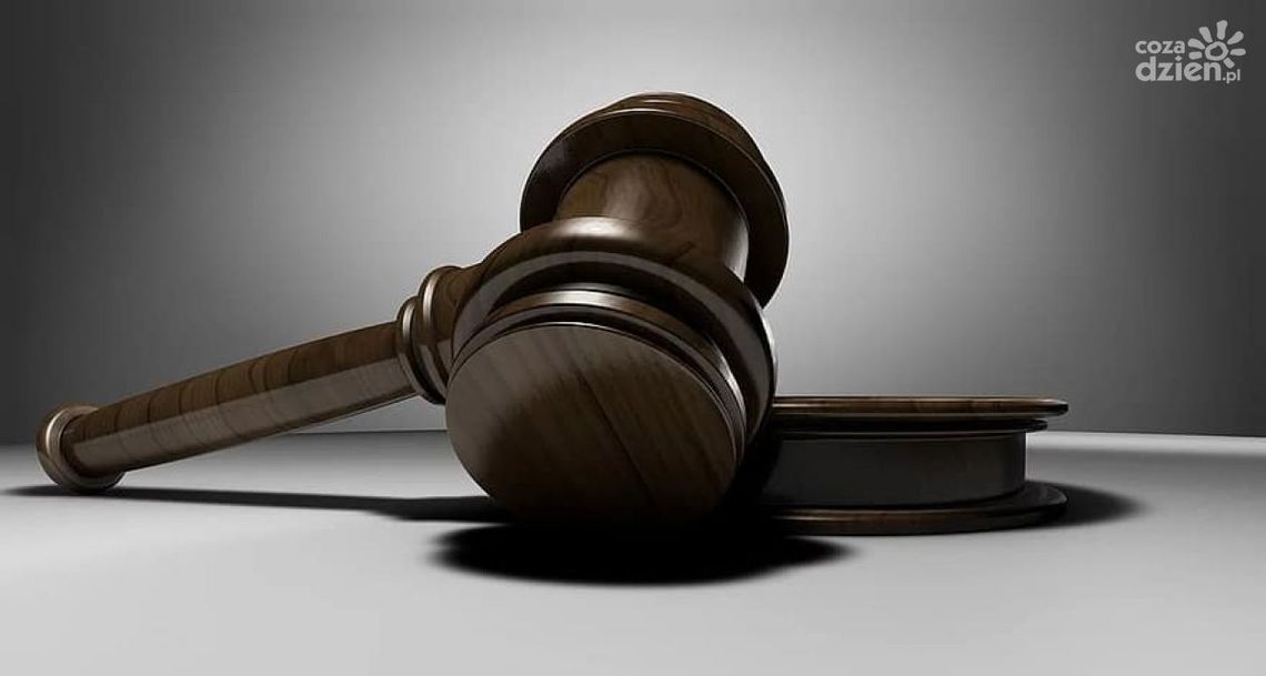 Wyrok dla Piotra Z.: 8 lat więzienia i 100 tys. zł na rzecz matki zabitego Wyrok dla Piotra Z.: 8 lat więzienia i 100 tys. zł na rzecz matki zabitego