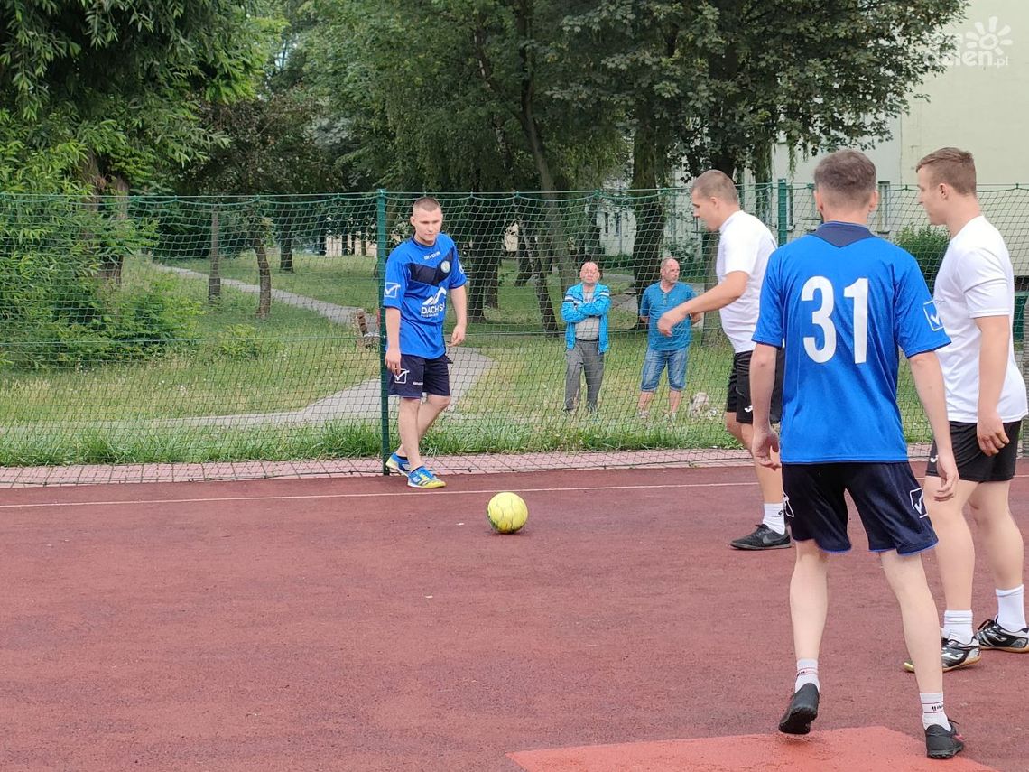 Wyrównana grupa z happy endem dla Absolutusa Wyrównana grupa z happy endem dla Absolutusa