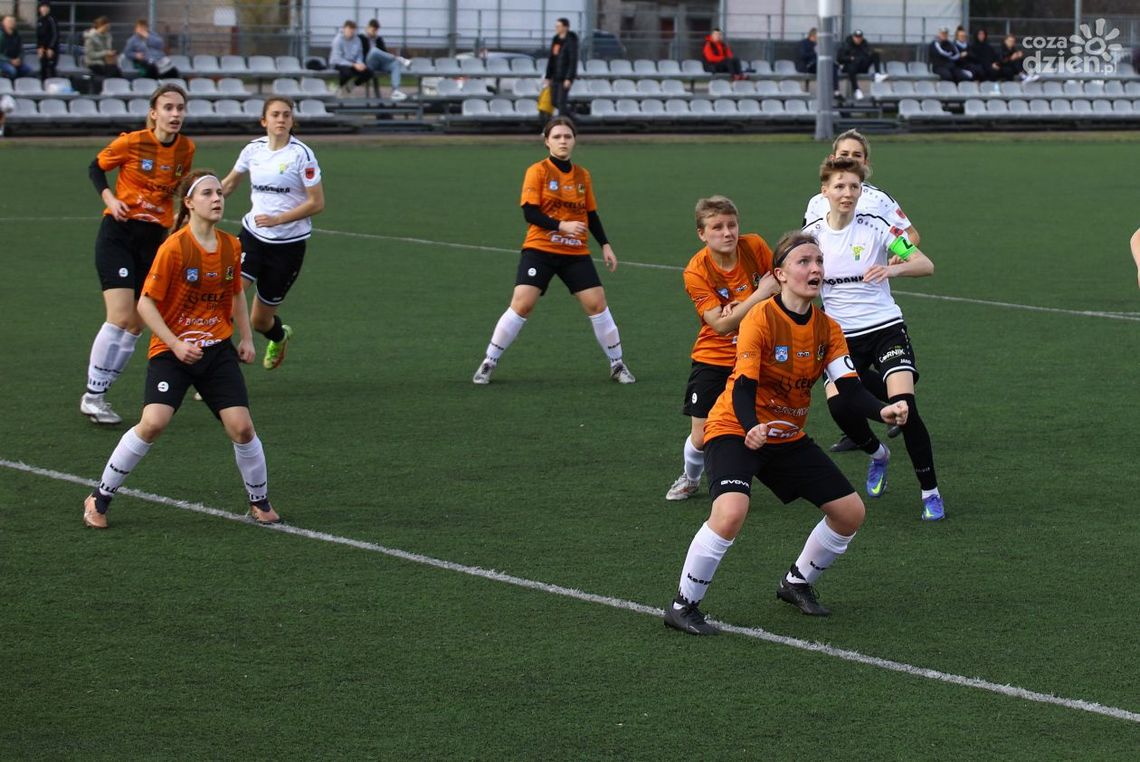 Wysoka przegrana piłkarek KSZO