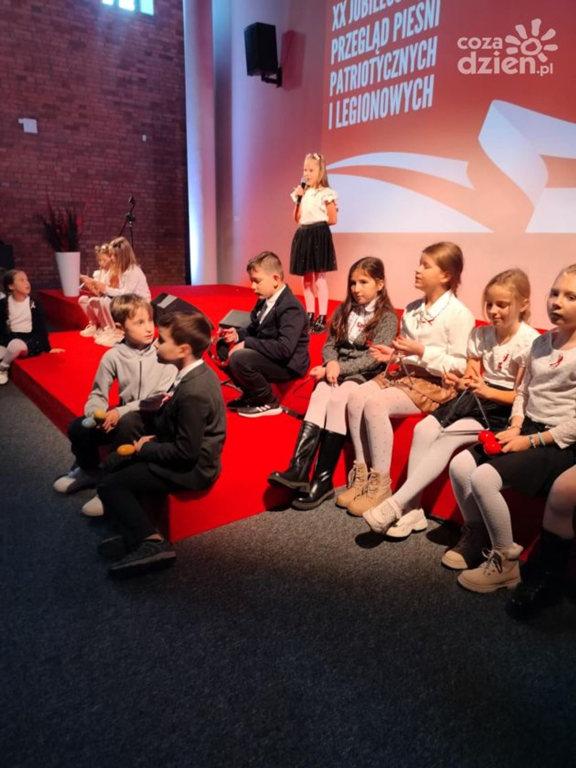 Wyśpiewują patriotyzm Wyśpiewują patriotyzm