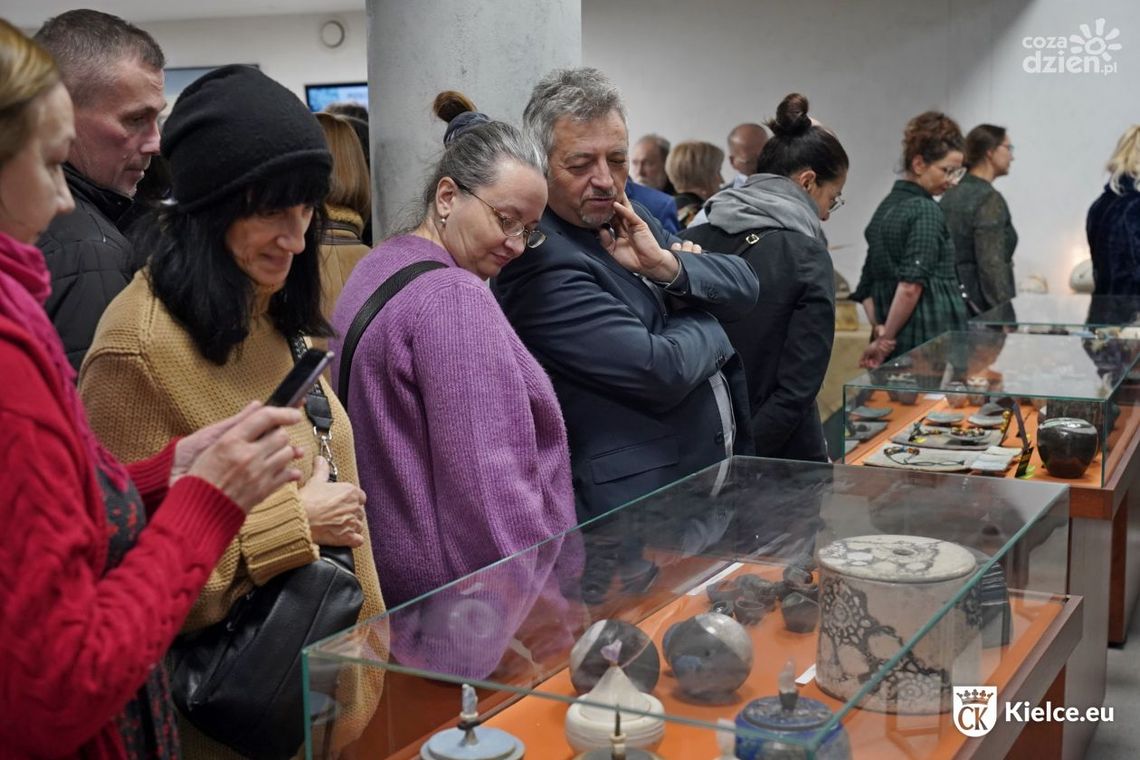 Wystawa ceramiki w Punkcie Promocji Kielc Wystawa ceramiki w Punkcie Promocji Kielc